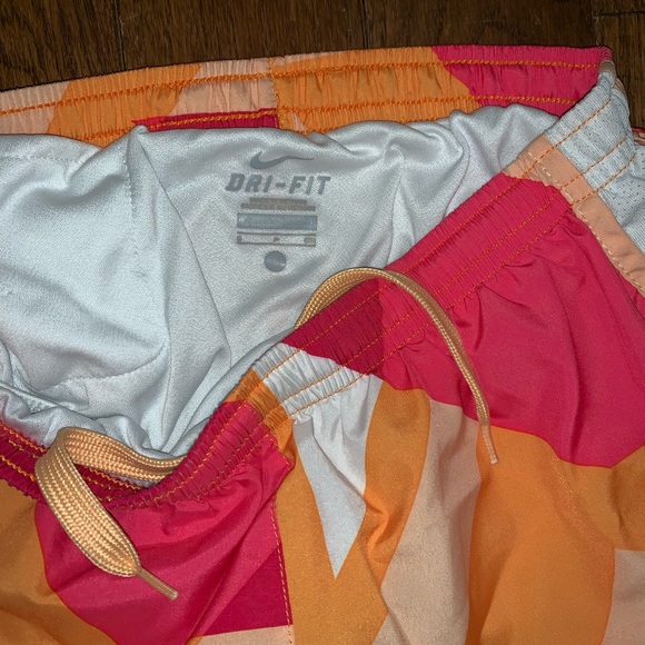 Nike shorts - Picture 3 of 3